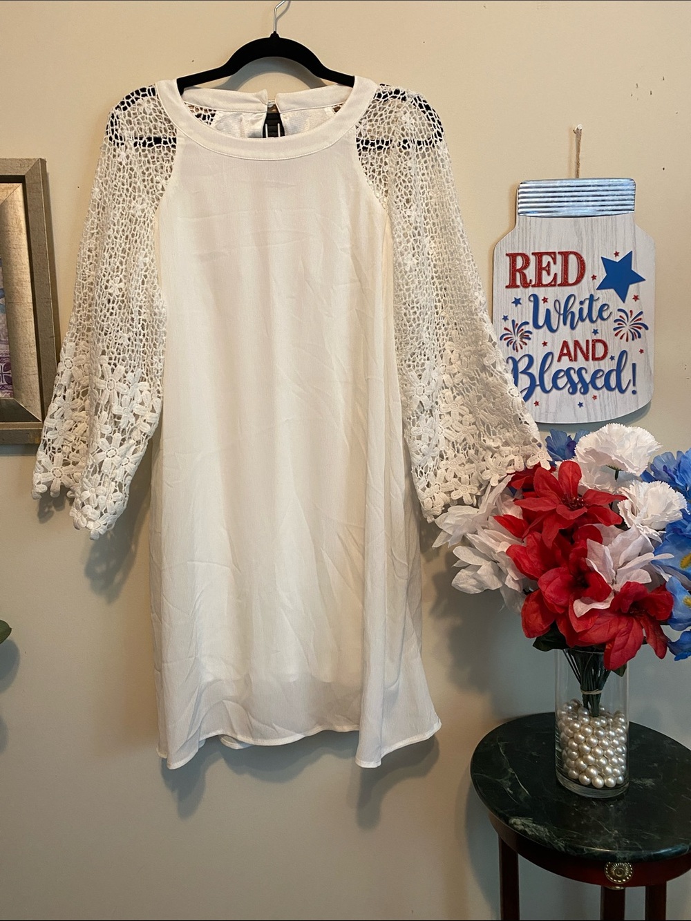 Women’s White, Lined Crochet Sleeve Dress Sz Medium